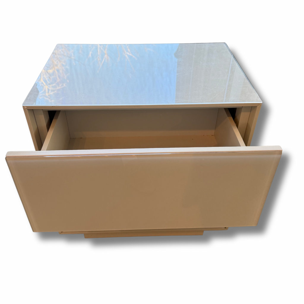 Bloomingdale’s Modern White Lacquer 2-Drawer Nightstand With Glass Top